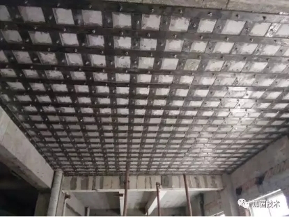 碳纖維加固樓板的耐久性研究，碳纖維加固樓板耐久性研究，影響因素、性能評估與