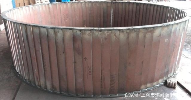 耐磨鋼板的應(yīng)用領(lǐng)域，耐磨鋼板，多領(lǐng)域應(yīng)用的堅(jiān)實(shí)力量