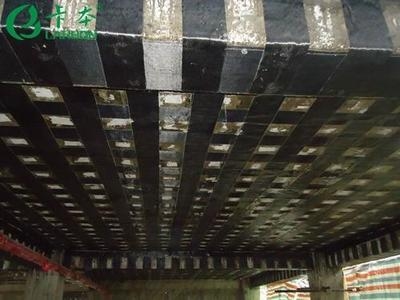 橋梁鋼板材料選擇指南，橋梁建設(shè)用鋼板選型技術(shù)規(guī)范與性能要求解析，聚焦材料選擇核心需求，涵蓋指南對(duì)應(yīng)的規(guī)范性與技術(shù)解析，同時(shí)突出橋梁鋼板的專(zhuān)業(yè)應(yīng)用場(chǎng)景。如需調(diào)整方向可告知具體關(guān)鍵詞。） 行業(yè)新聞 第4張